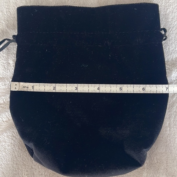 Ring Concierge Velvet Jewelry Pouch - Picture 10 of 10